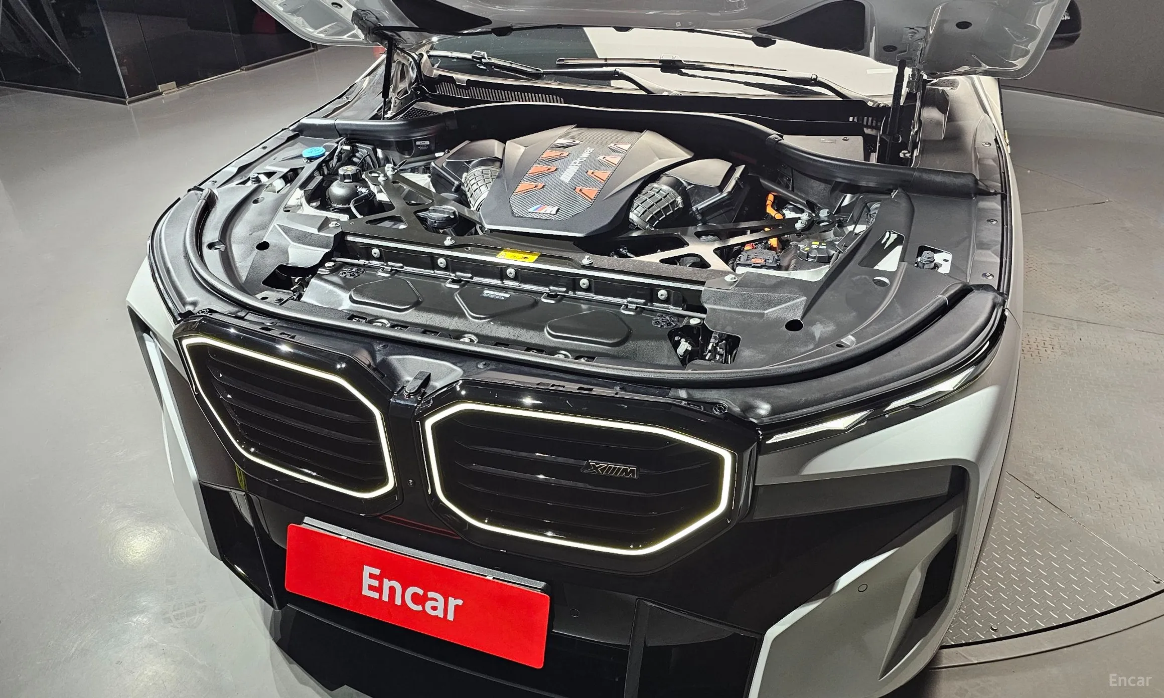 BMW XM (G09) превью 6