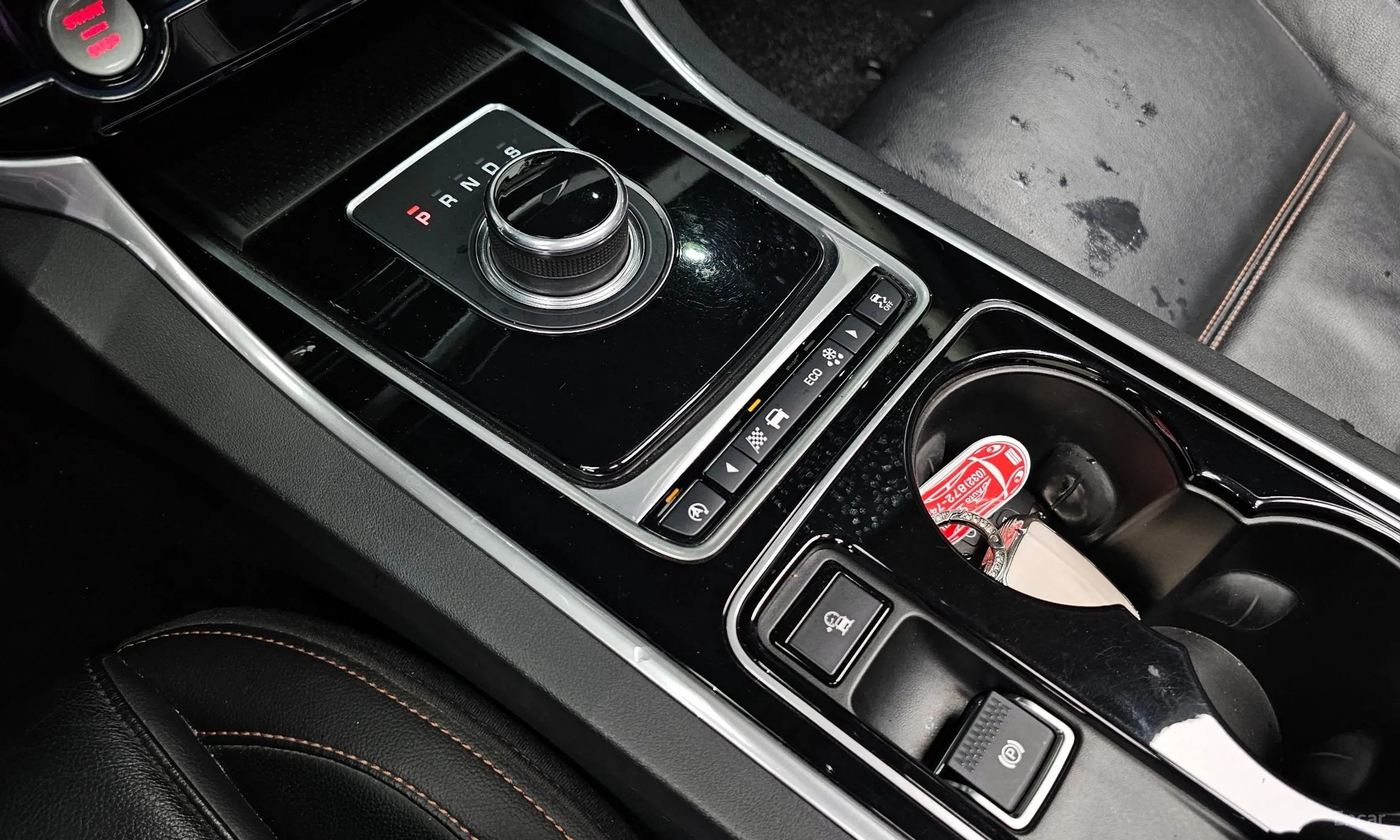 Jaguar XE превью 9