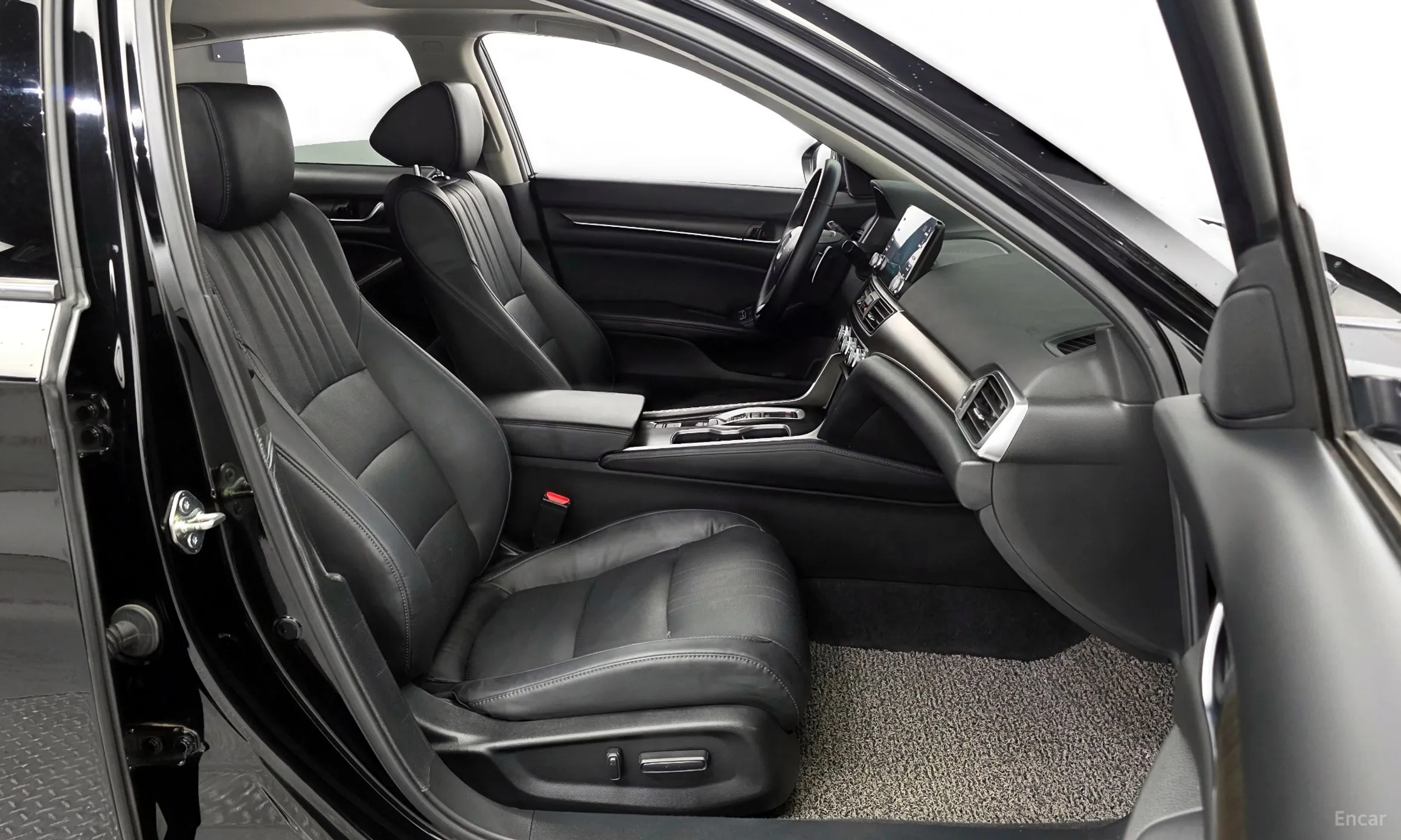 Honda Accord 10th Generation превью 11