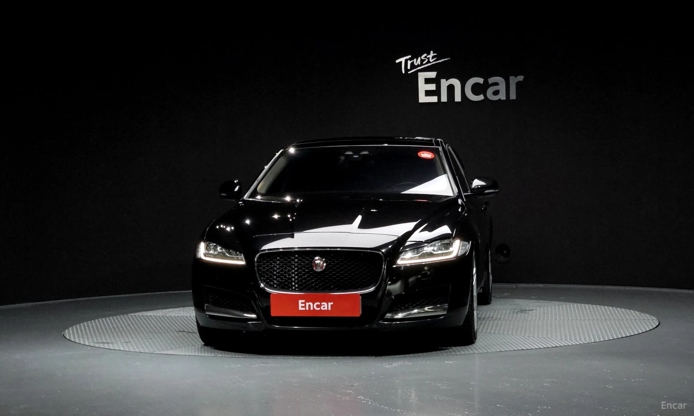 Jaguar XF (x260) превью 3