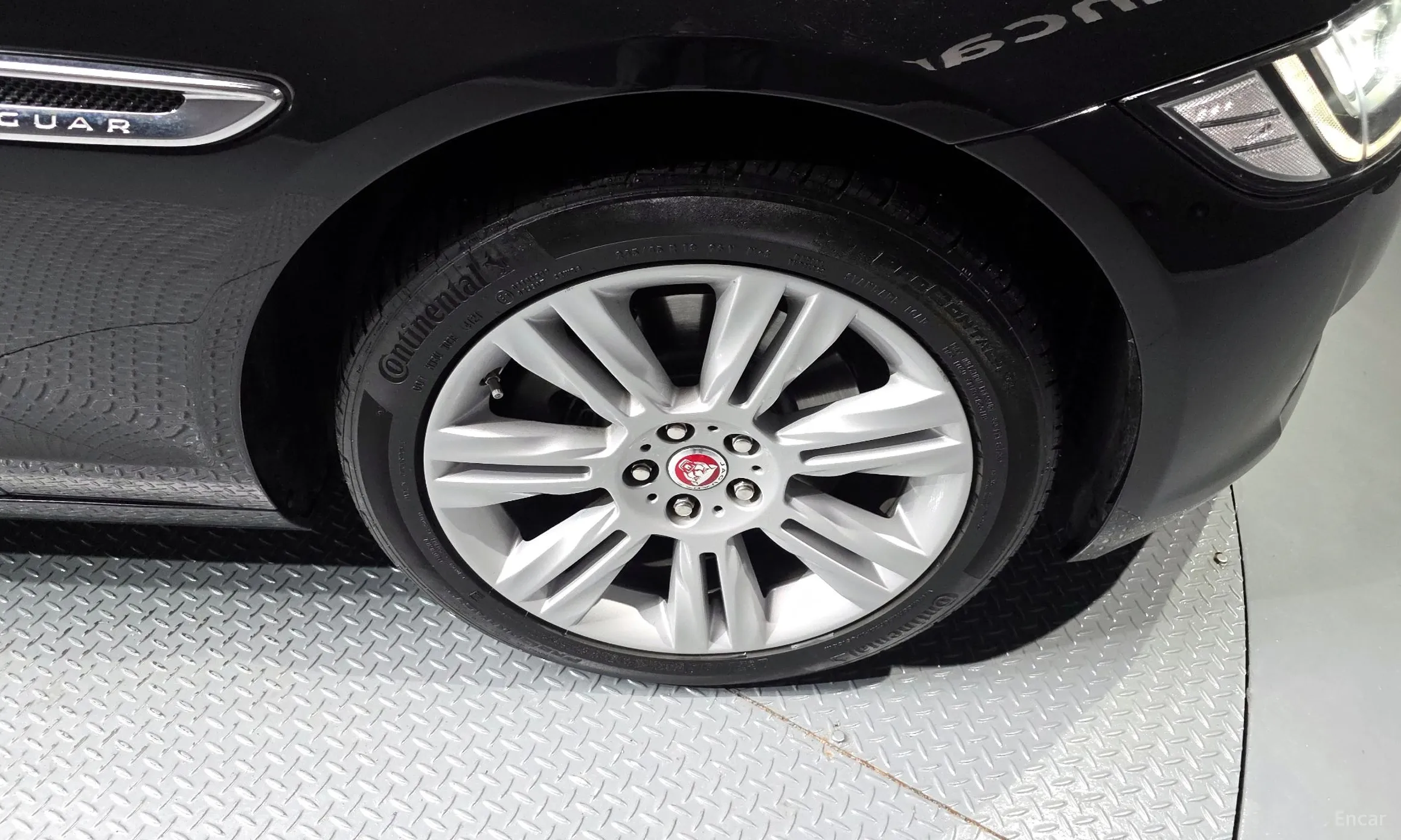 Jaguar XF (x260) превью 5