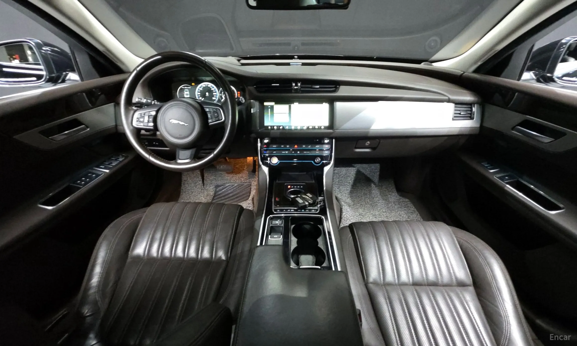 Jaguar XF (x260) превью 7