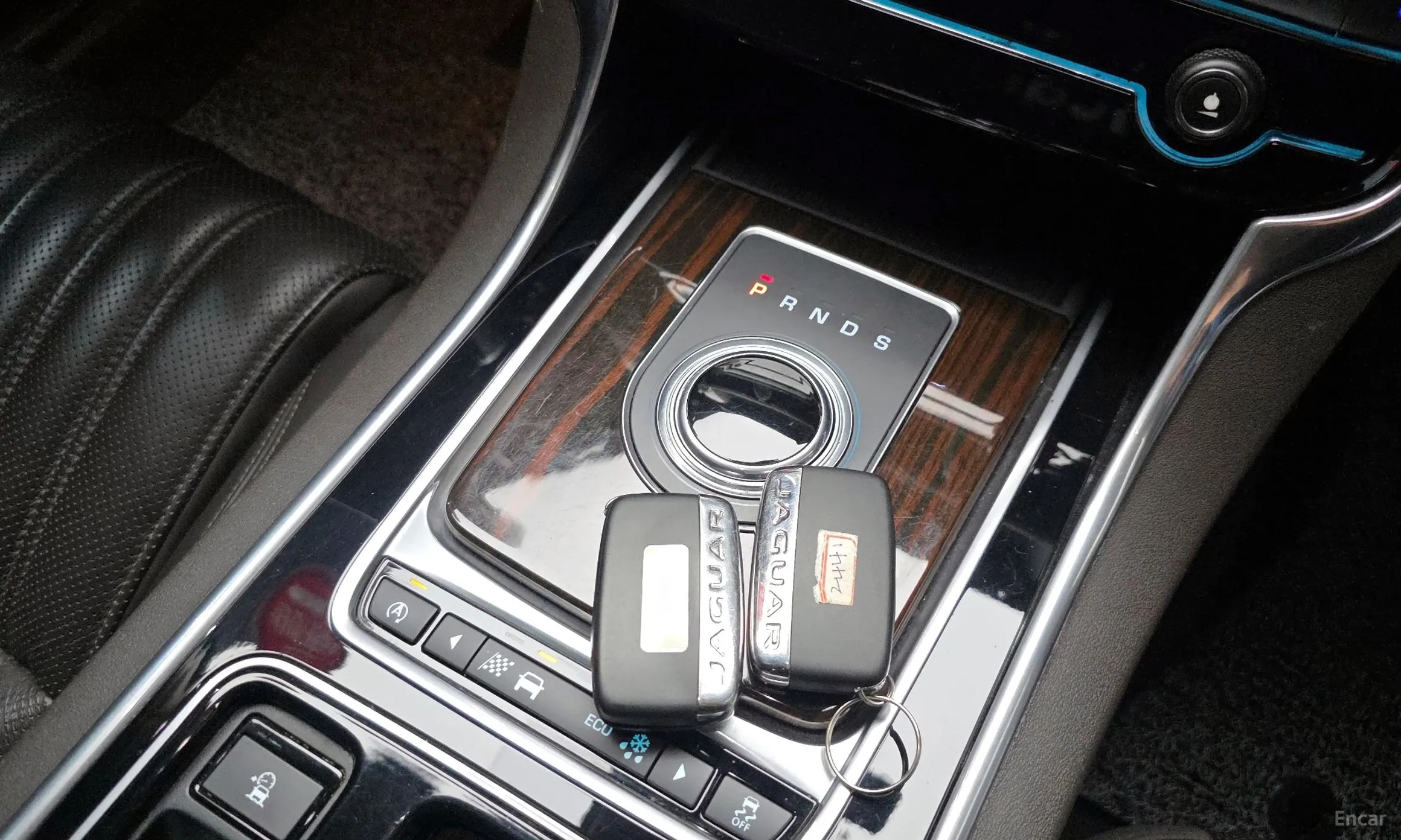 Jaguar XF (x260) превью 9