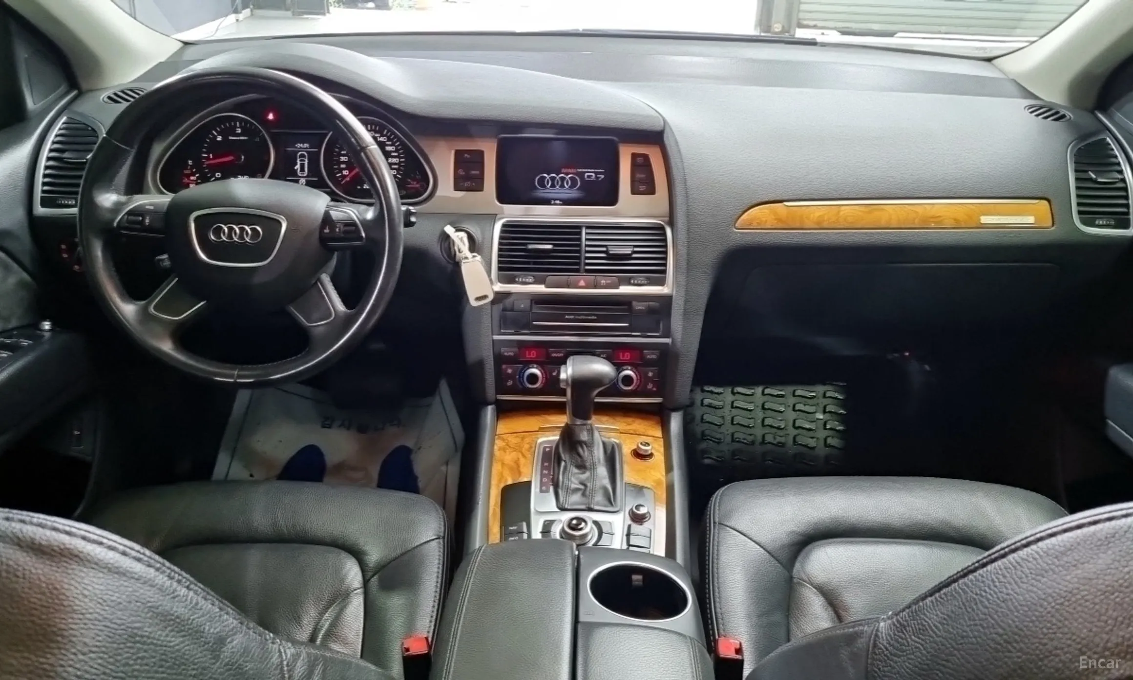 Audi Q7 превью 6