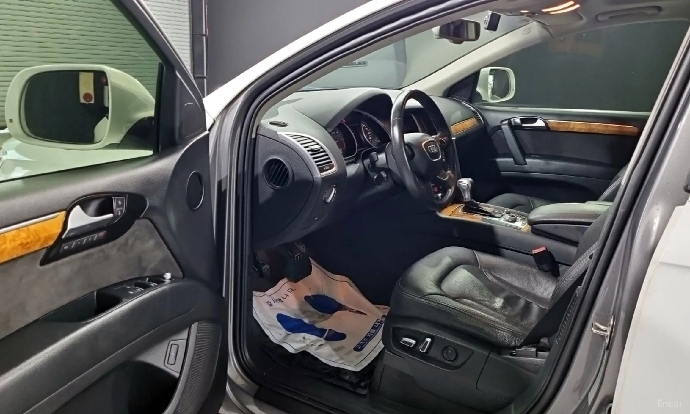 Audi Q7 превью 7