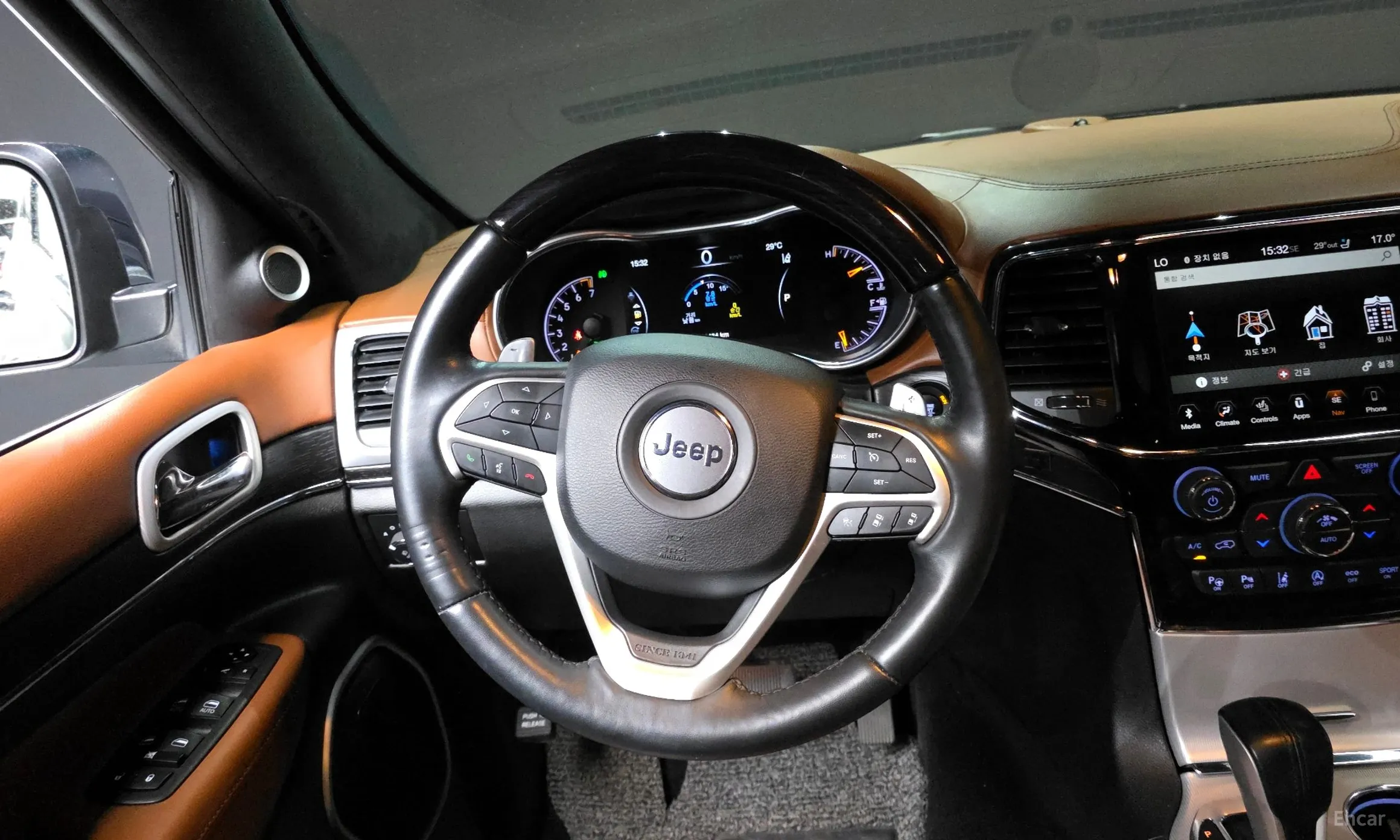 Jeep Grand Cherokee превью 13