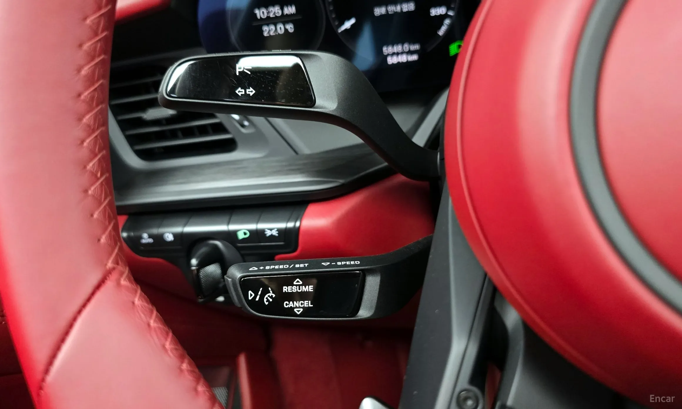Porsche 911 (992) превью 18