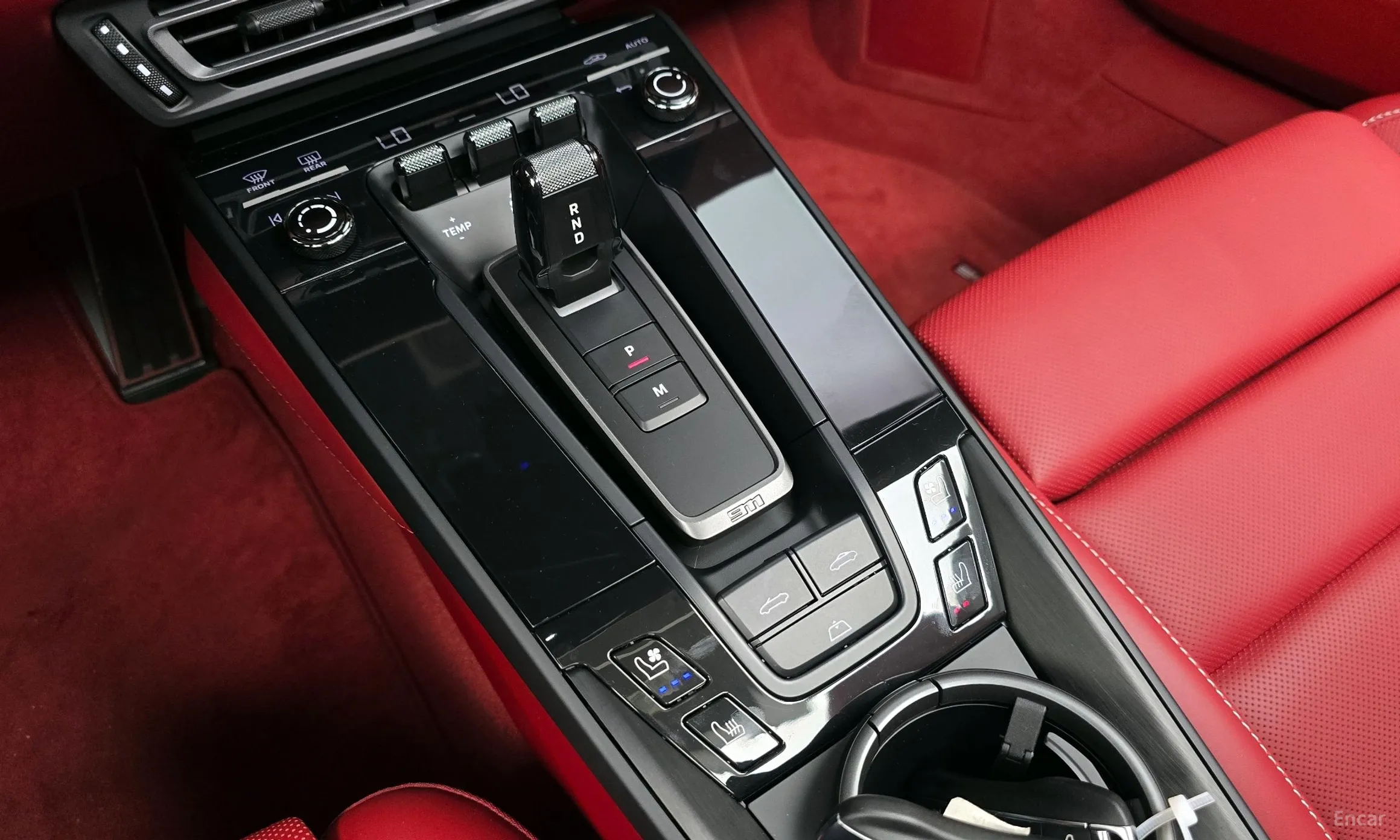 Porsche 911 (992) превью 9