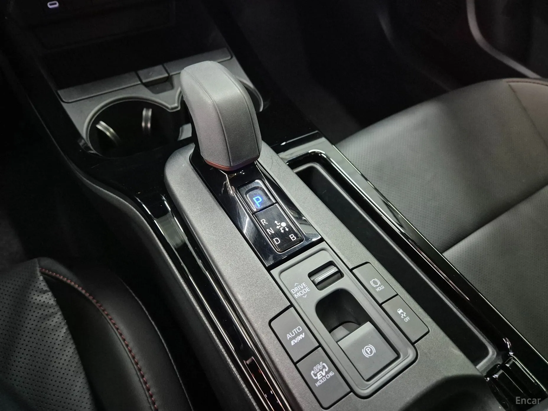 Toyota Prius 5th Generation превью 10