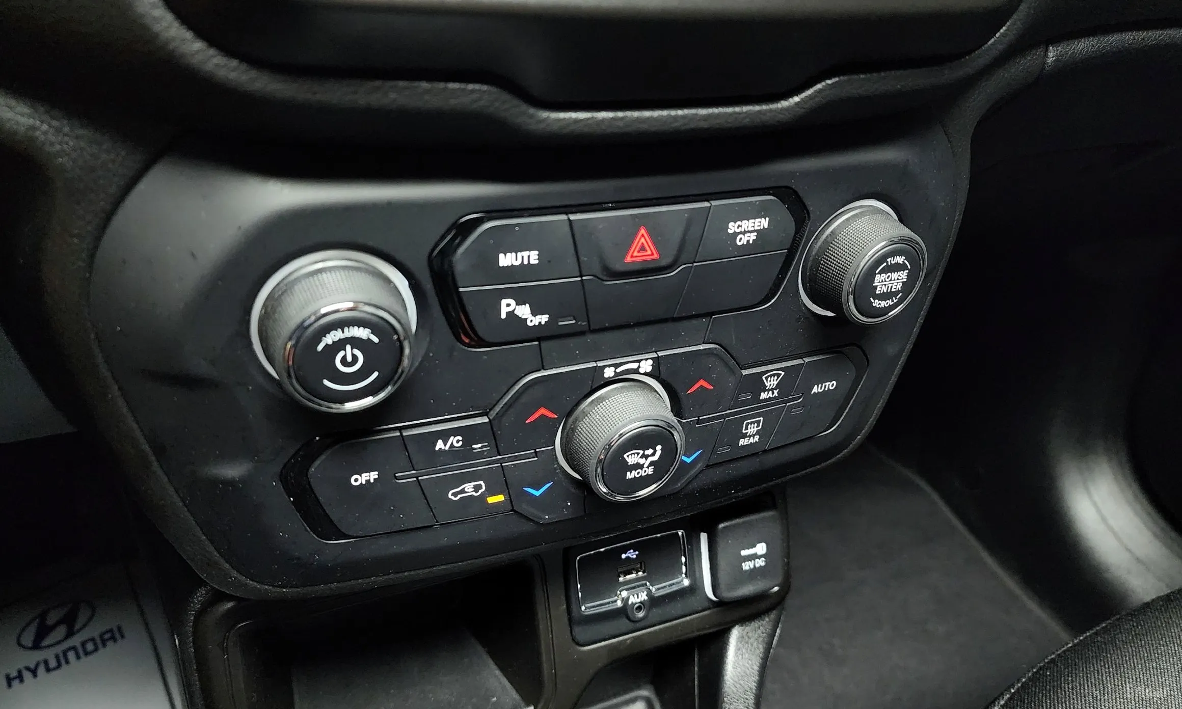 Jeep Renegade превью 19