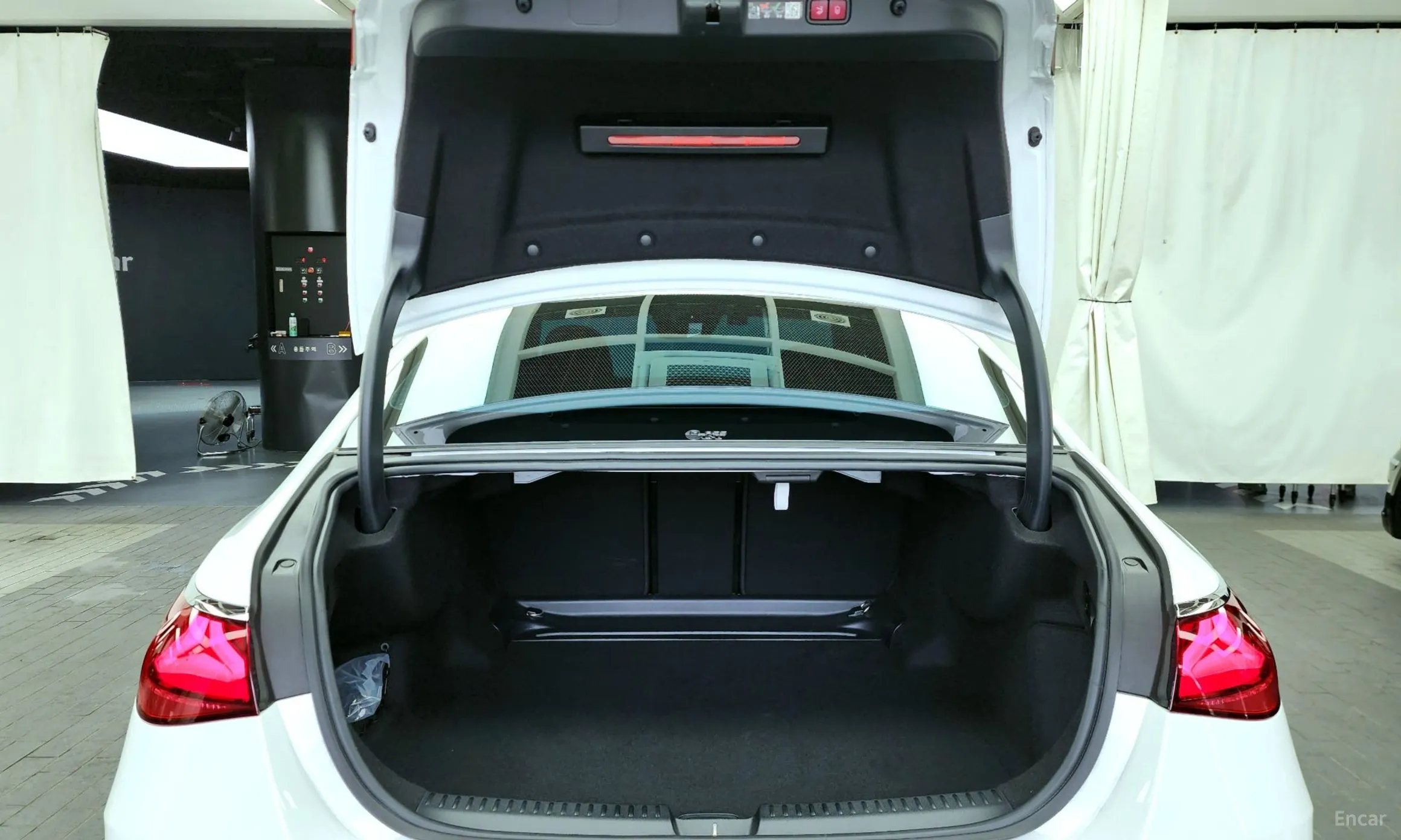 Mercedes Benz E-Class W214 превью 5