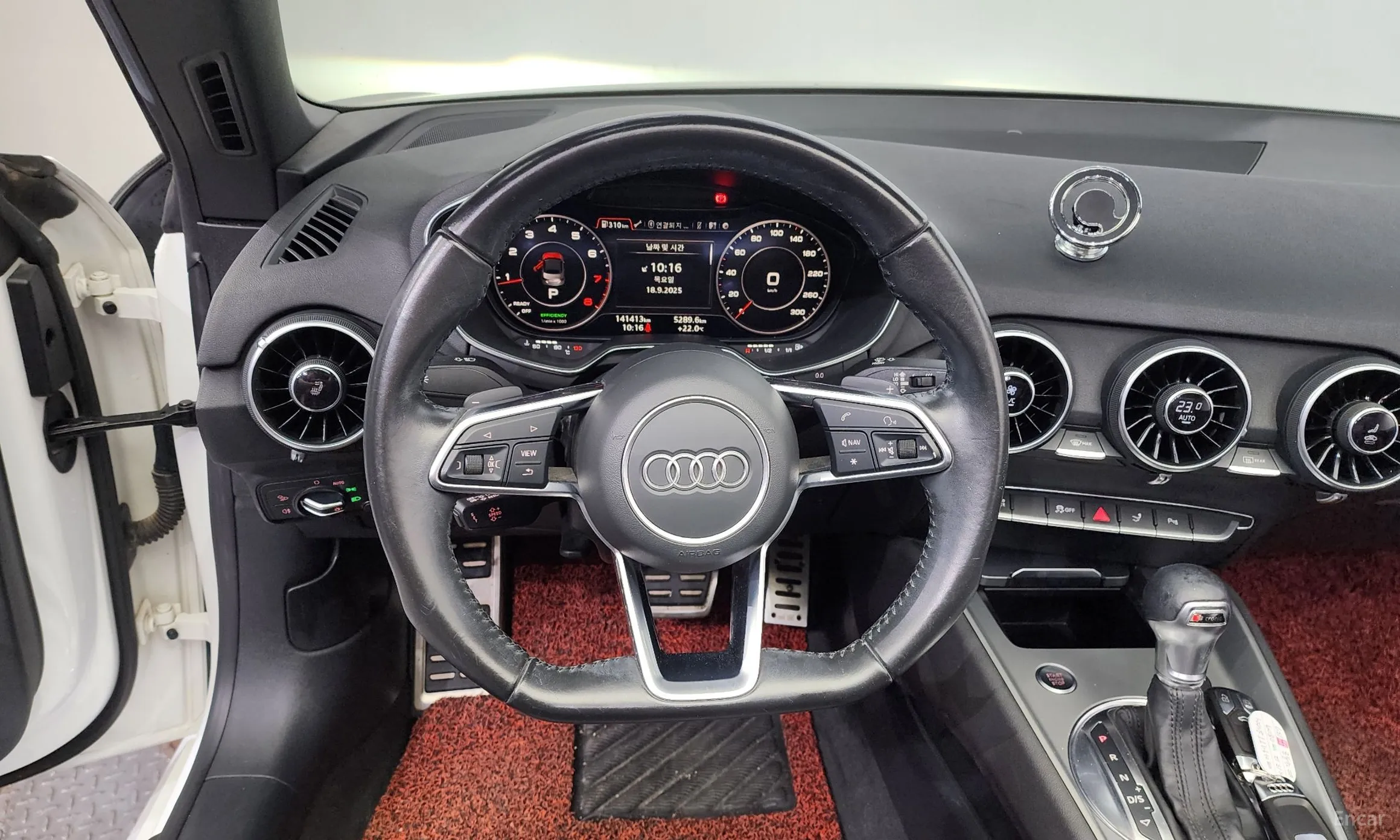 Audi TT (8S) превью 15