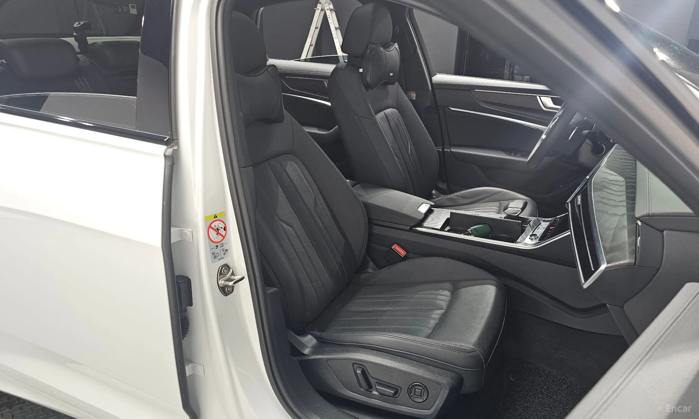 Audi A6 (C8) превью 10