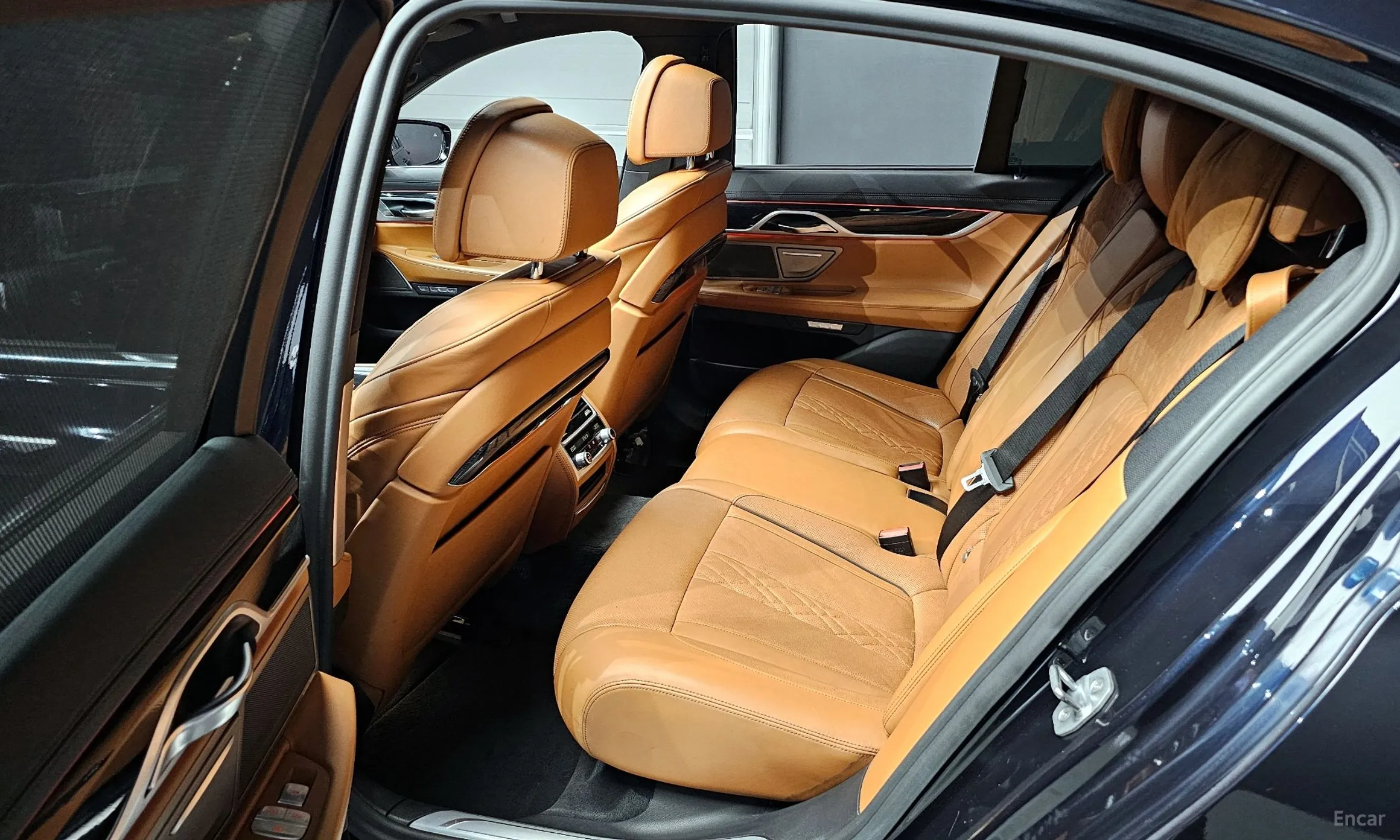 BMW 7 Series (G11) превью 12