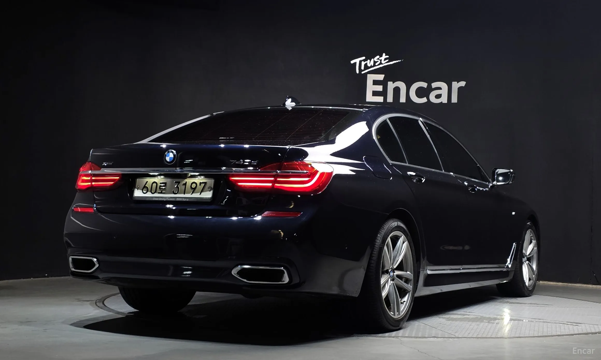 BMW 7 Series (G11) превью 2
