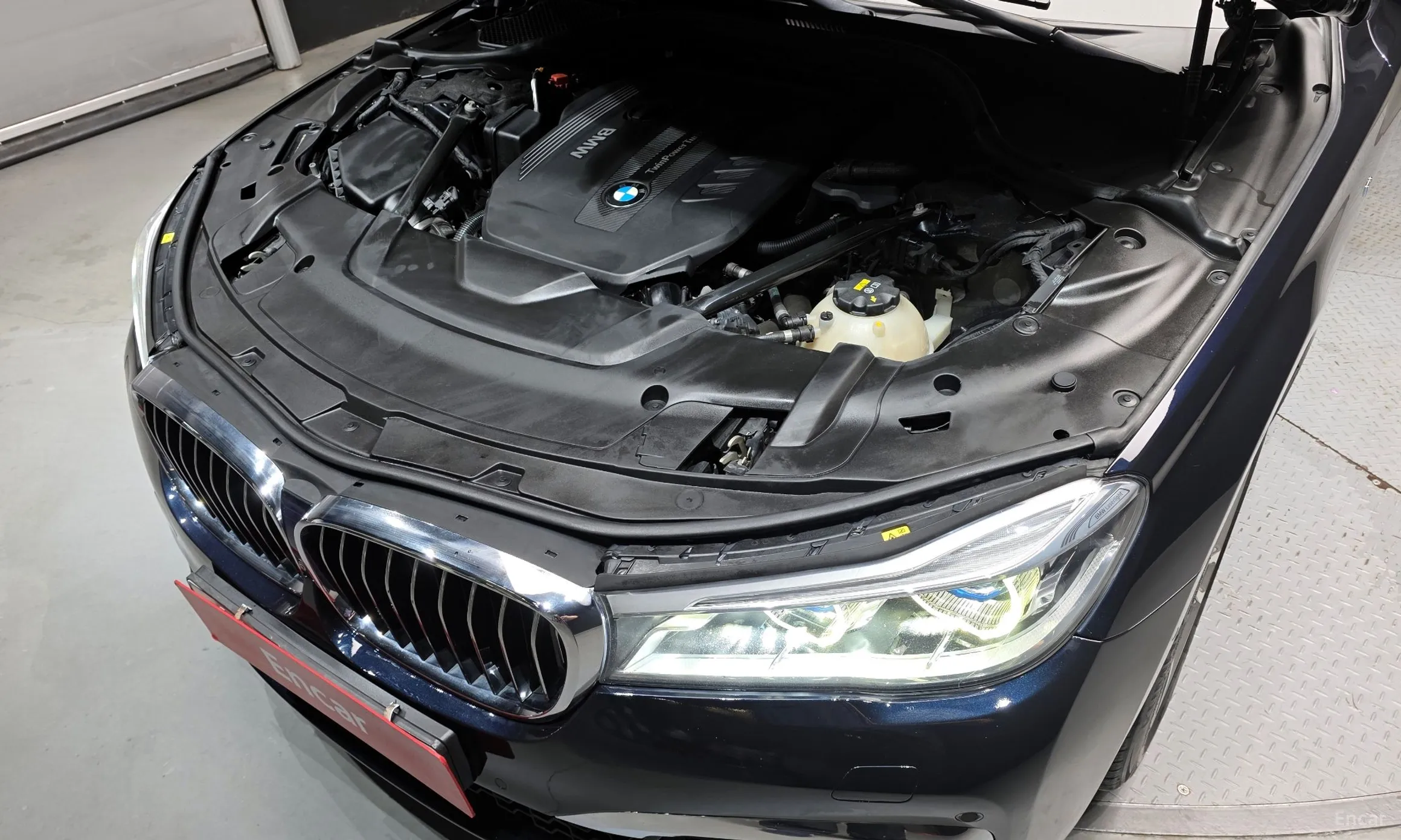 BMW 7 Series (G11) превью 6