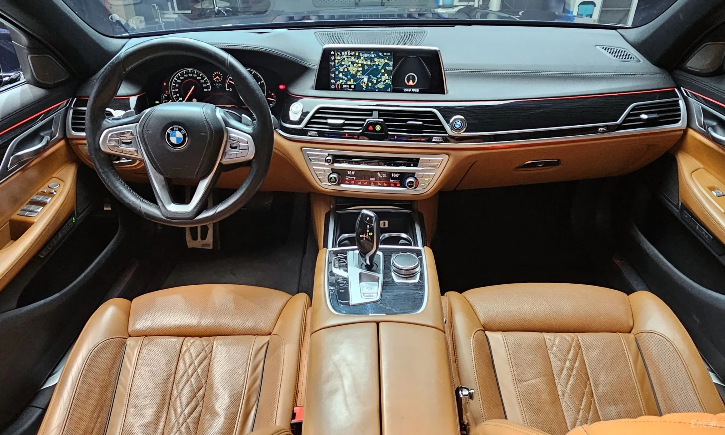 BMW 7 Series (G11) превью 7