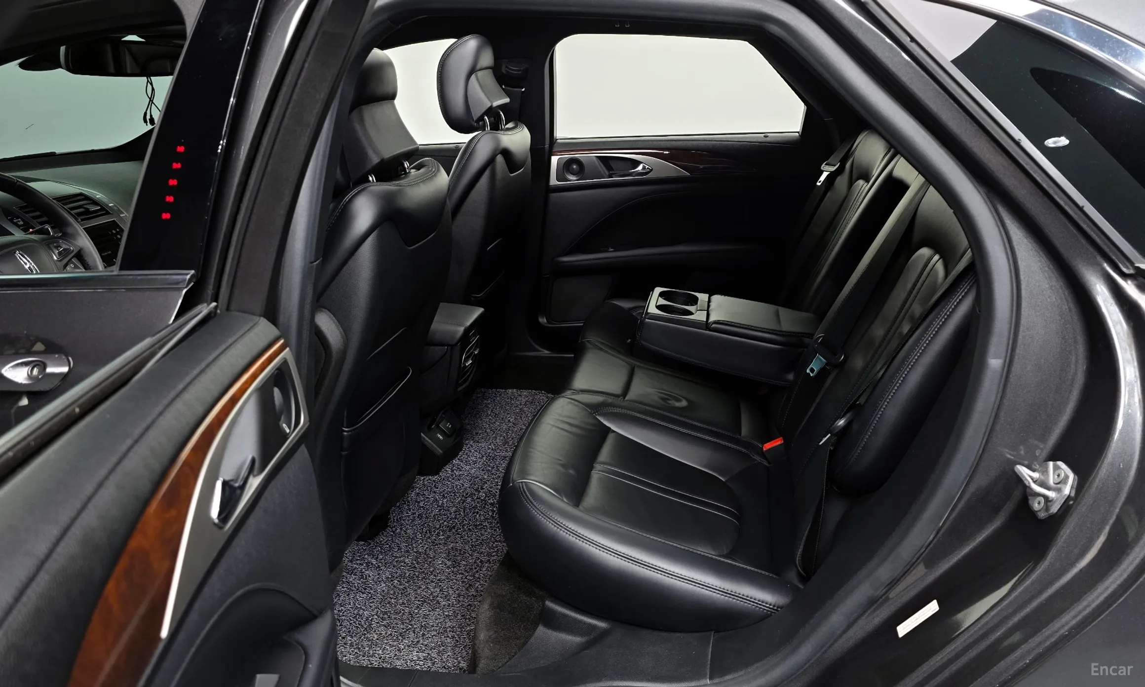 Lincoln New MKZ превью 20