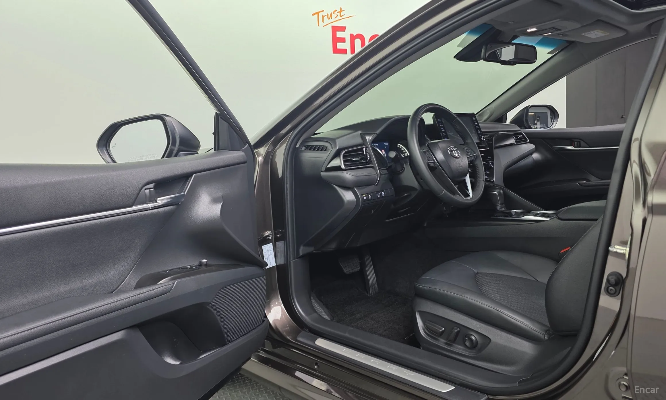 Toyota Camry (XV70) превью 12