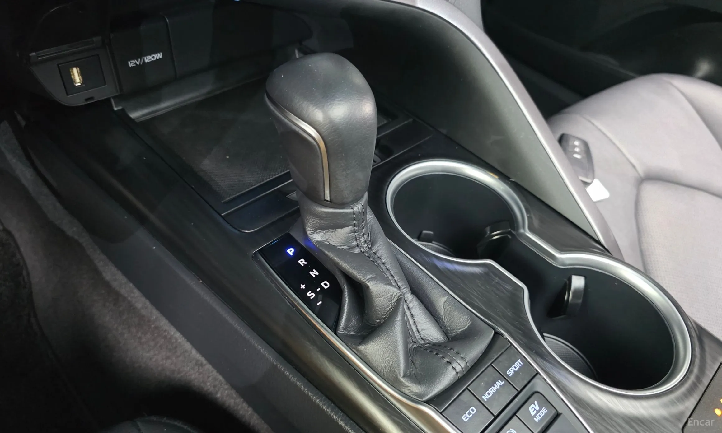Toyota Camry (XV70) превью 9