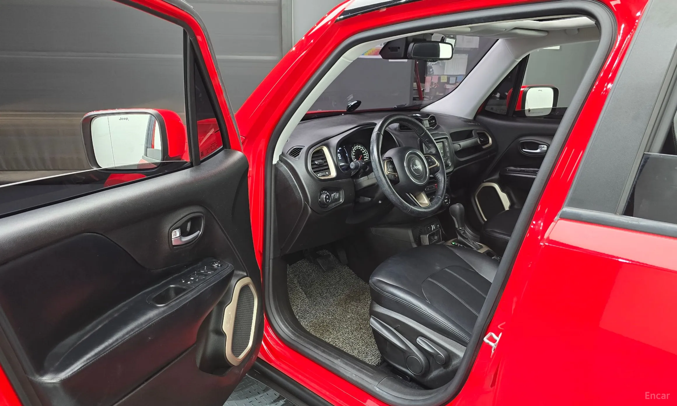 Jeep Renegade превью 10