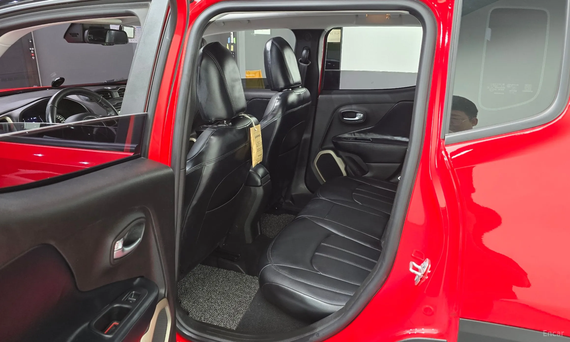 Jeep Renegade превью 11