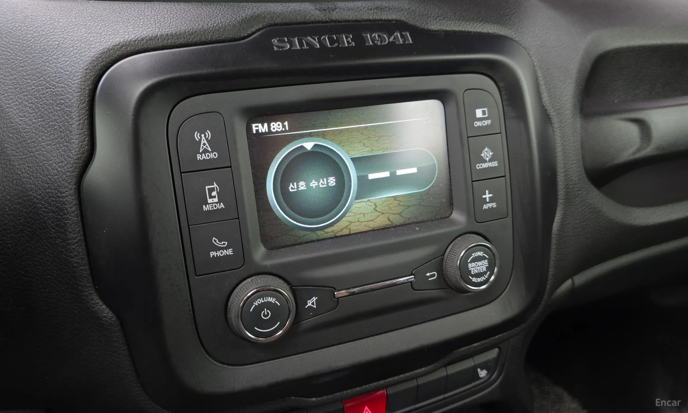 Jeep Renegade превью 16