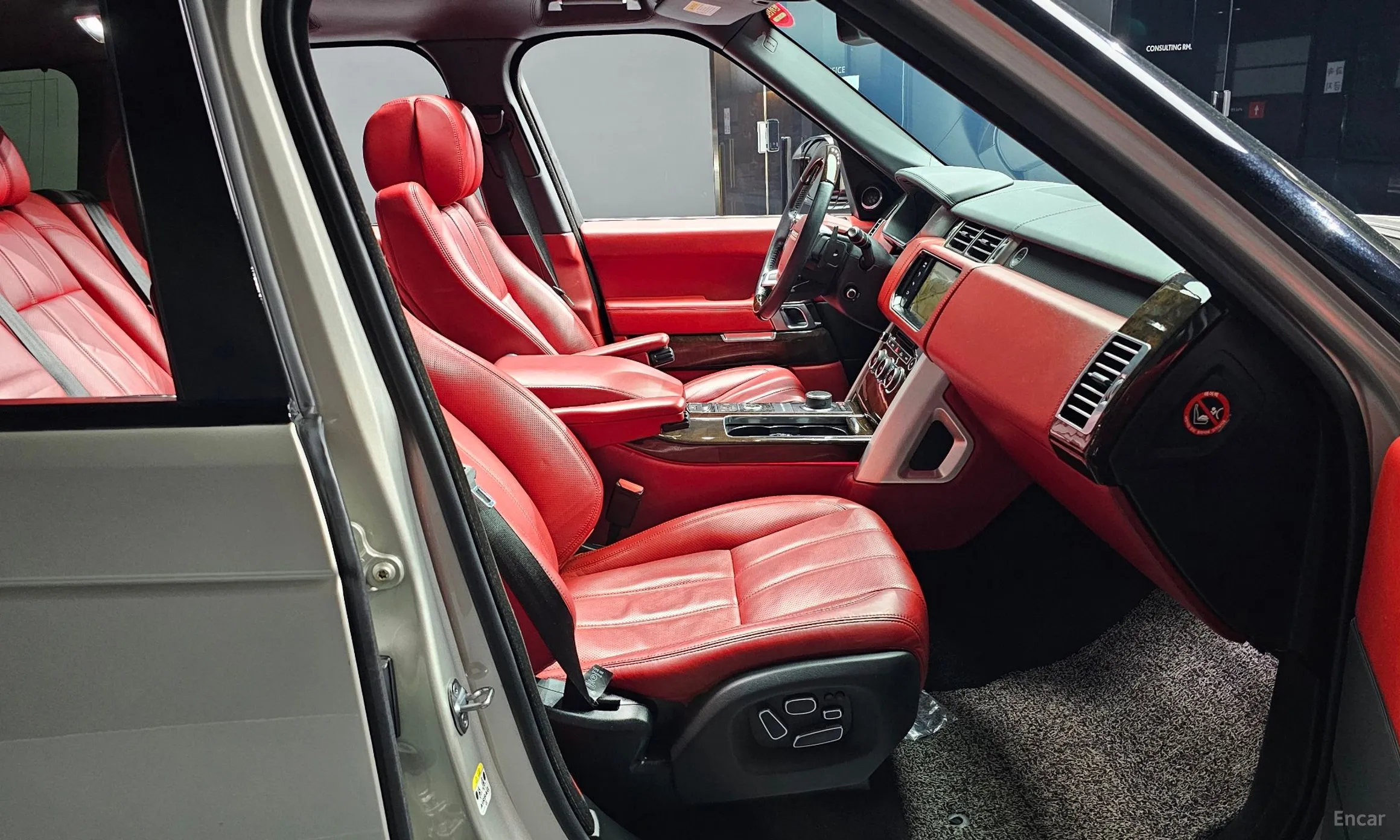 Land Rover Range Rover 4th Generation превью 10