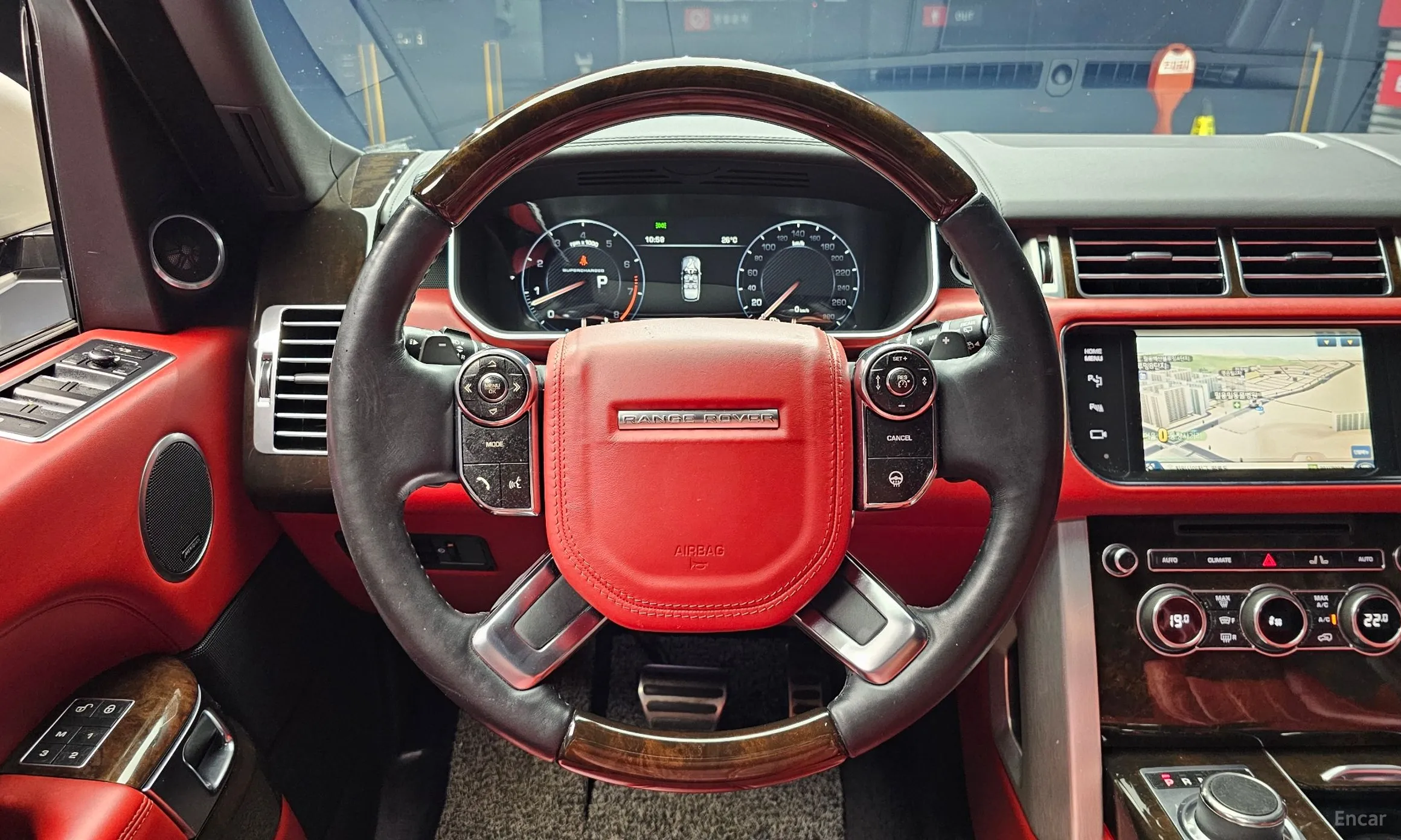 Land Rover Range Rover 4th Generation превью 13