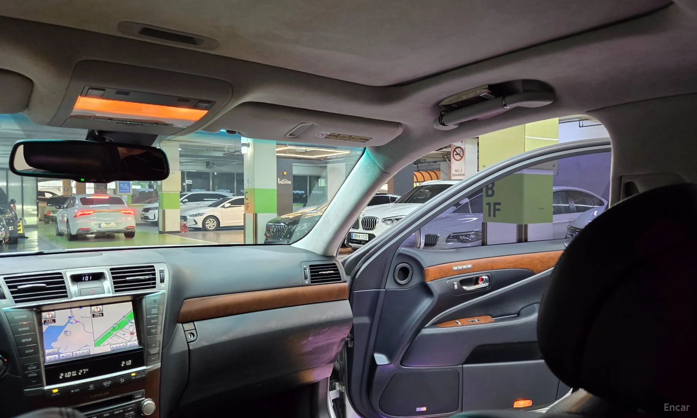 Lexus LS460 превью 13