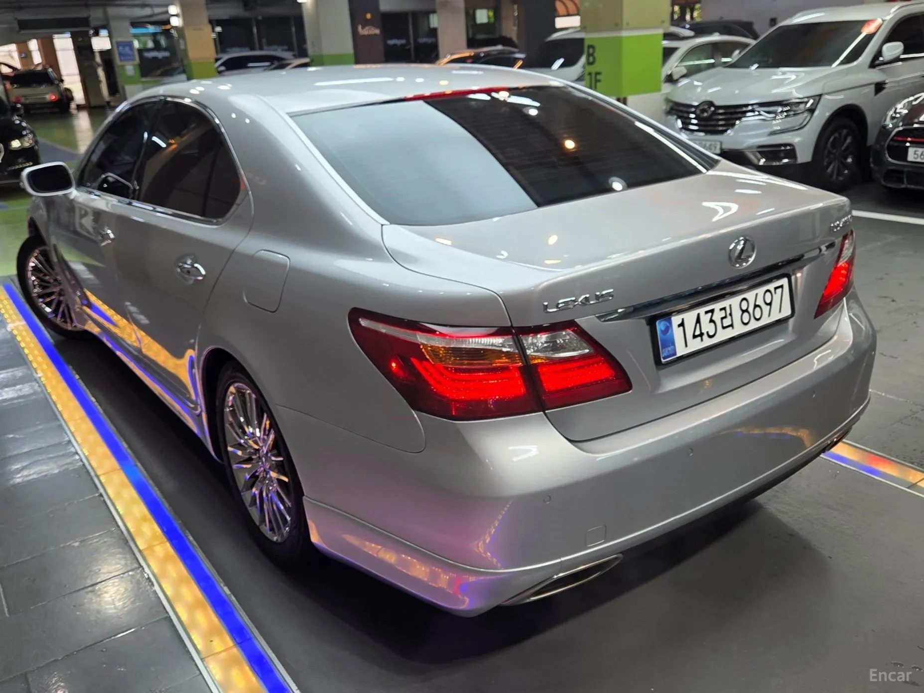 Lexus LS460 превью 7