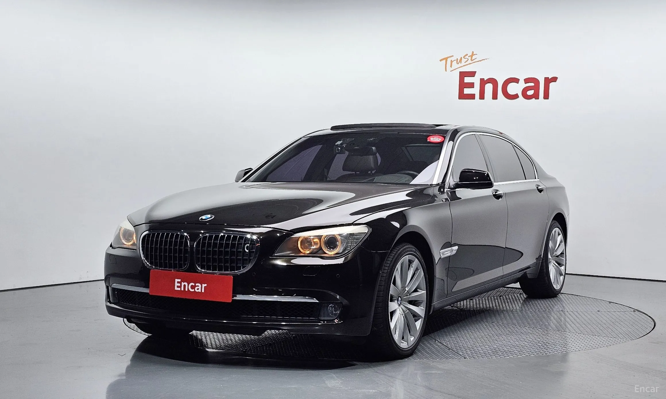 BMW 7 Series (F01)
