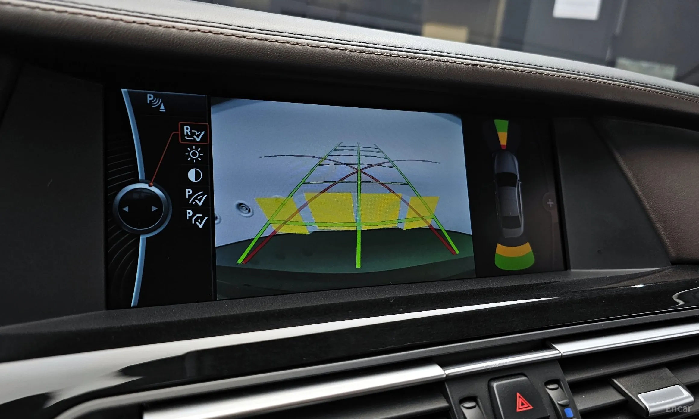 BMW 7 Series (F01) превью 15