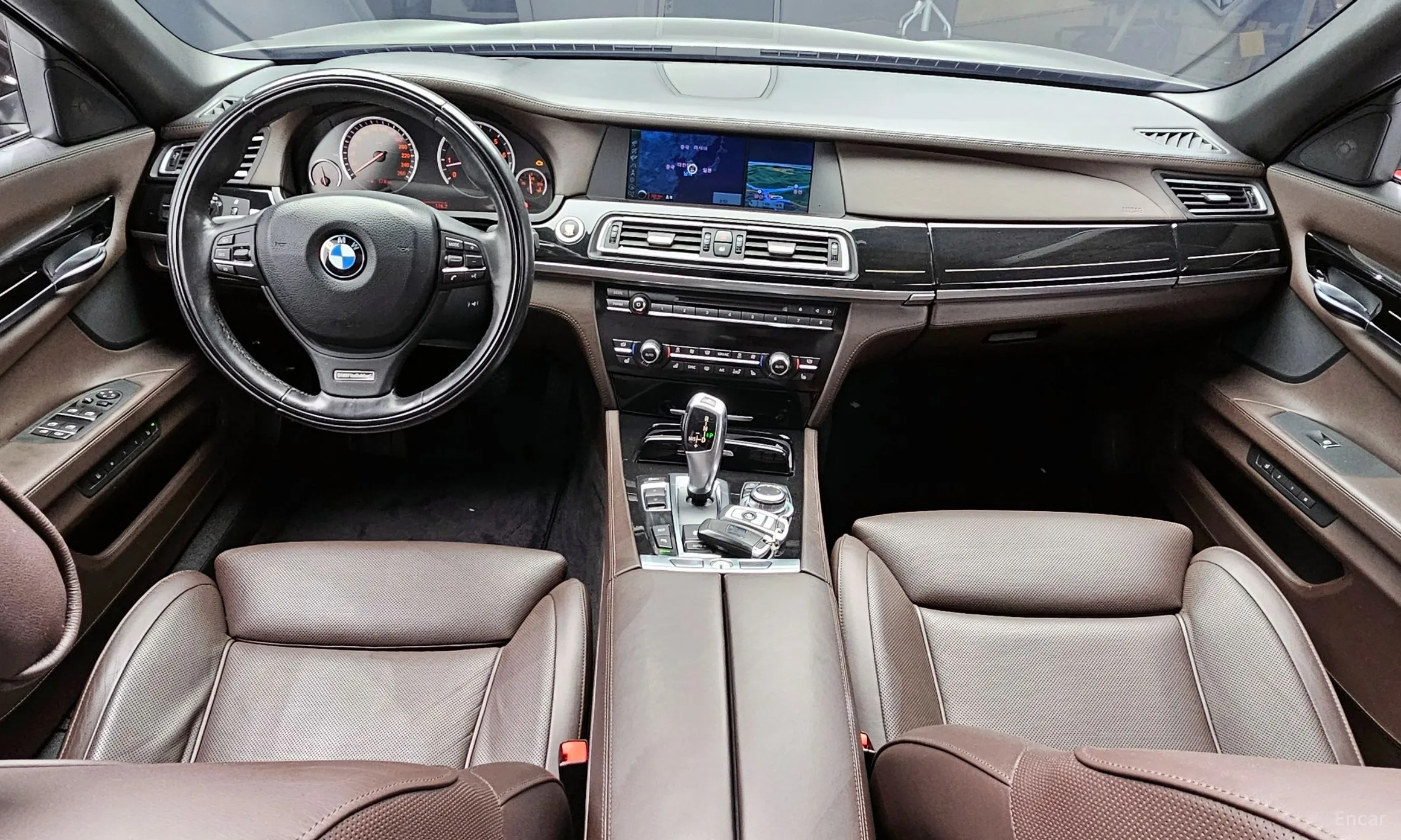 BMW 7 Series (F01) превью 7