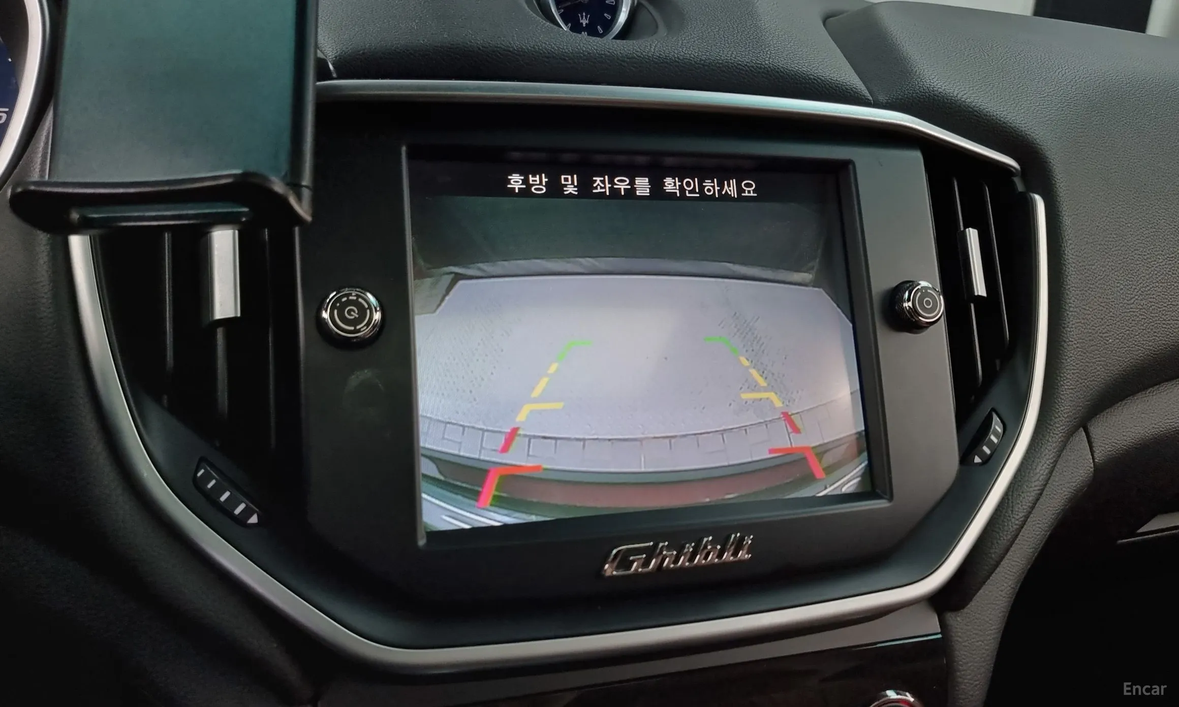 Maserati Ghibli превью 15
