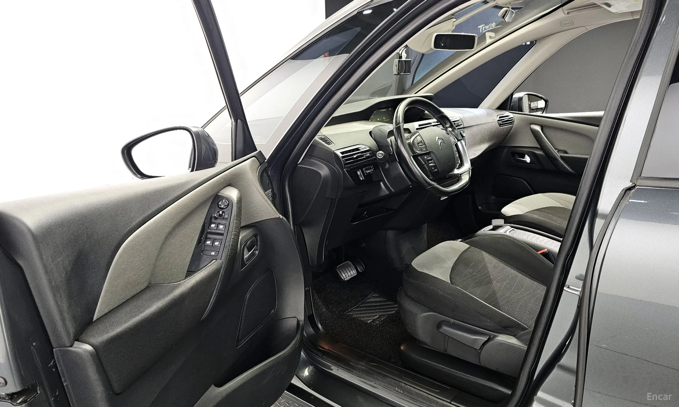 Citroën/DS Grand C4 Picasso превью 11