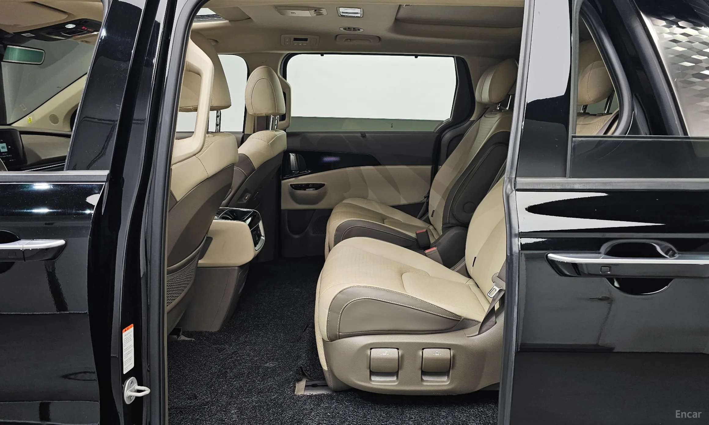 Kia Carnival Gen 4 превью 12