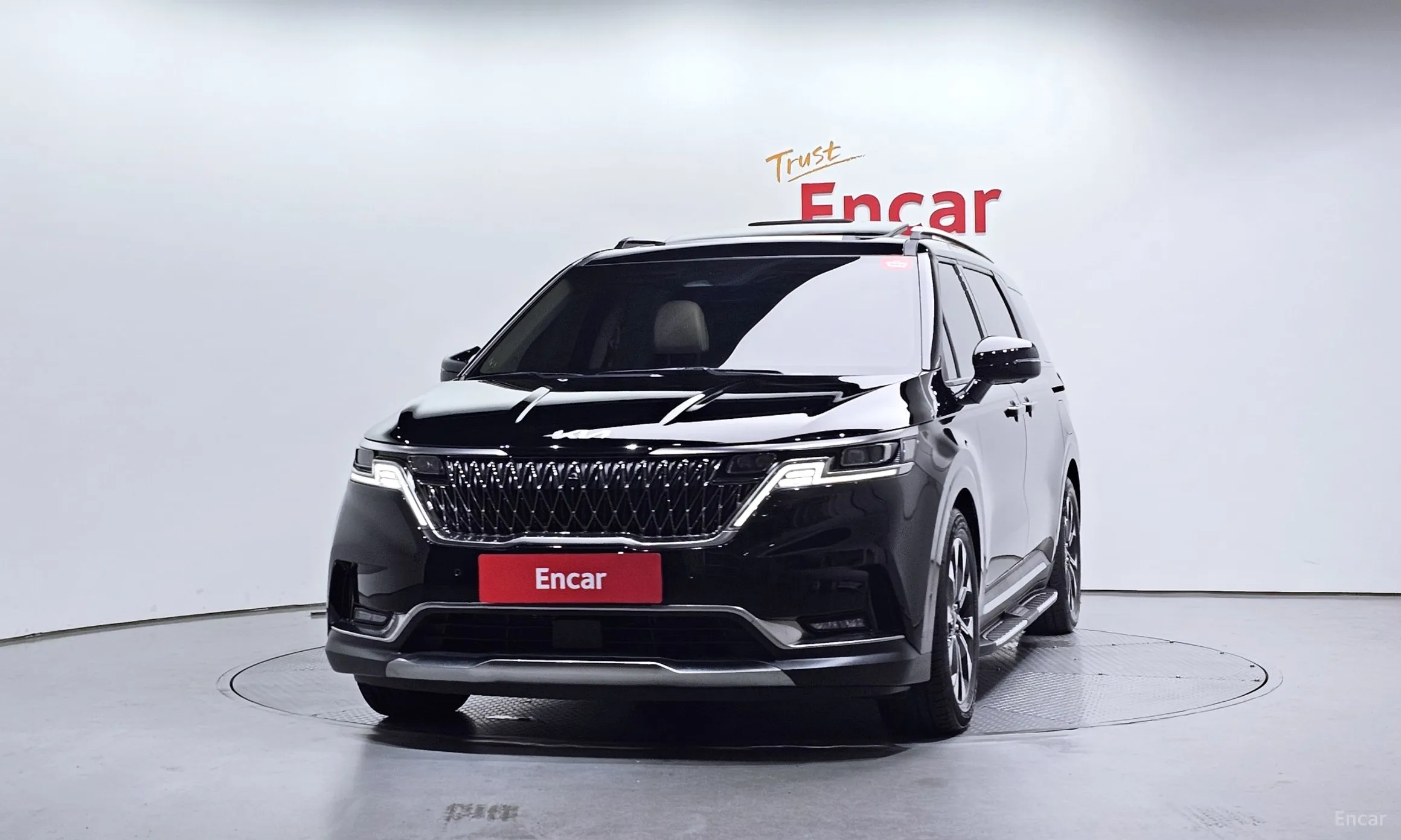 Kia Carnival Gen 4 превью 3