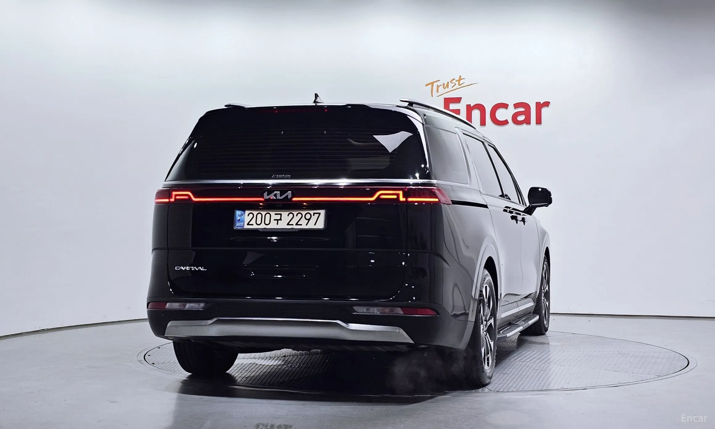 Kia Carnival Gen 4 превью 4