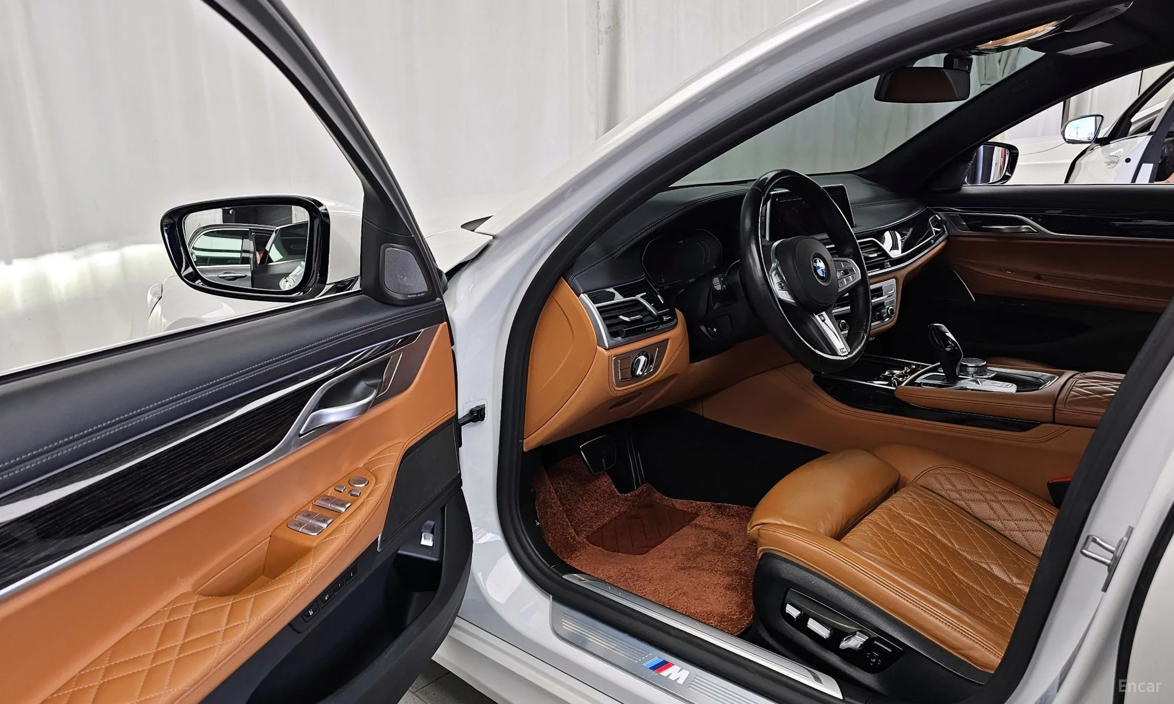 BMW 7 Series (G11) превью 10