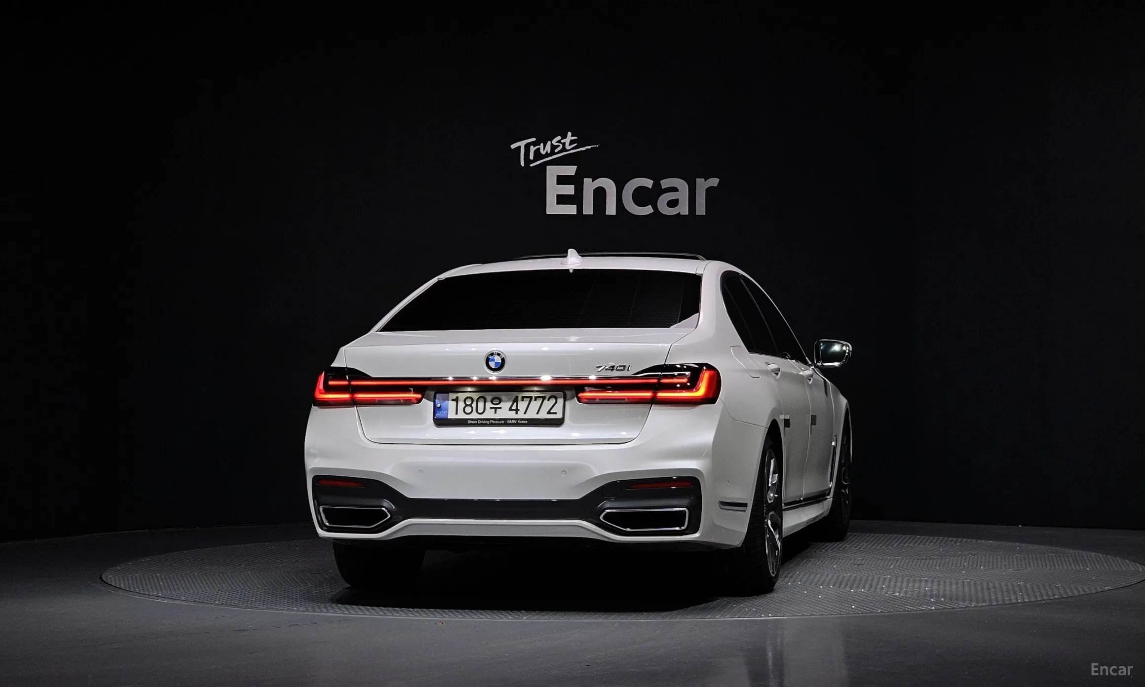 BMW 7 Series (G11) превью 4