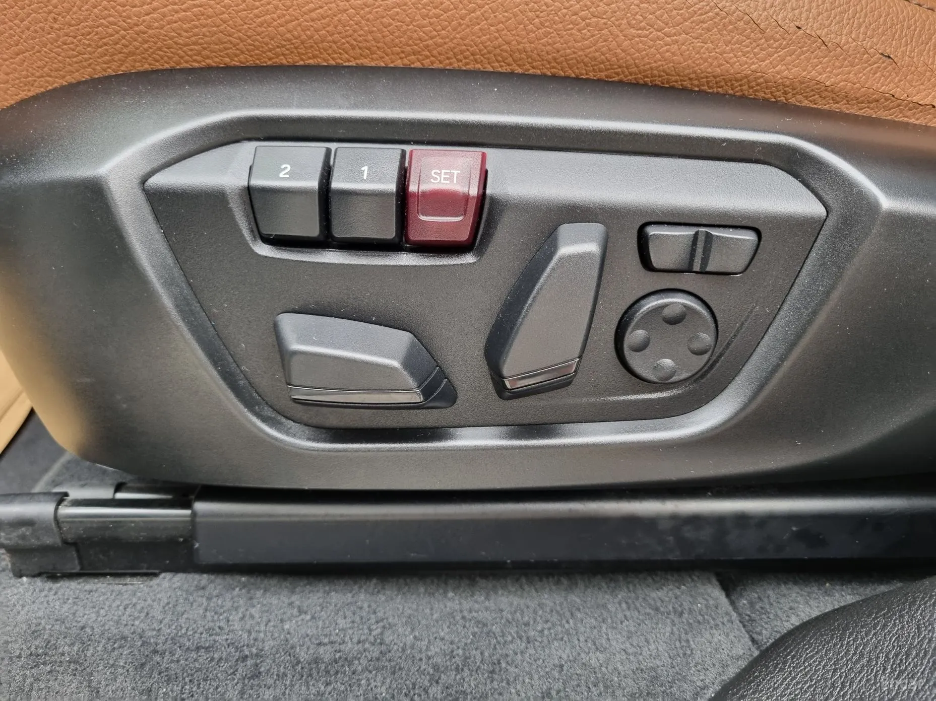 BMW X4 (F26) превью 11