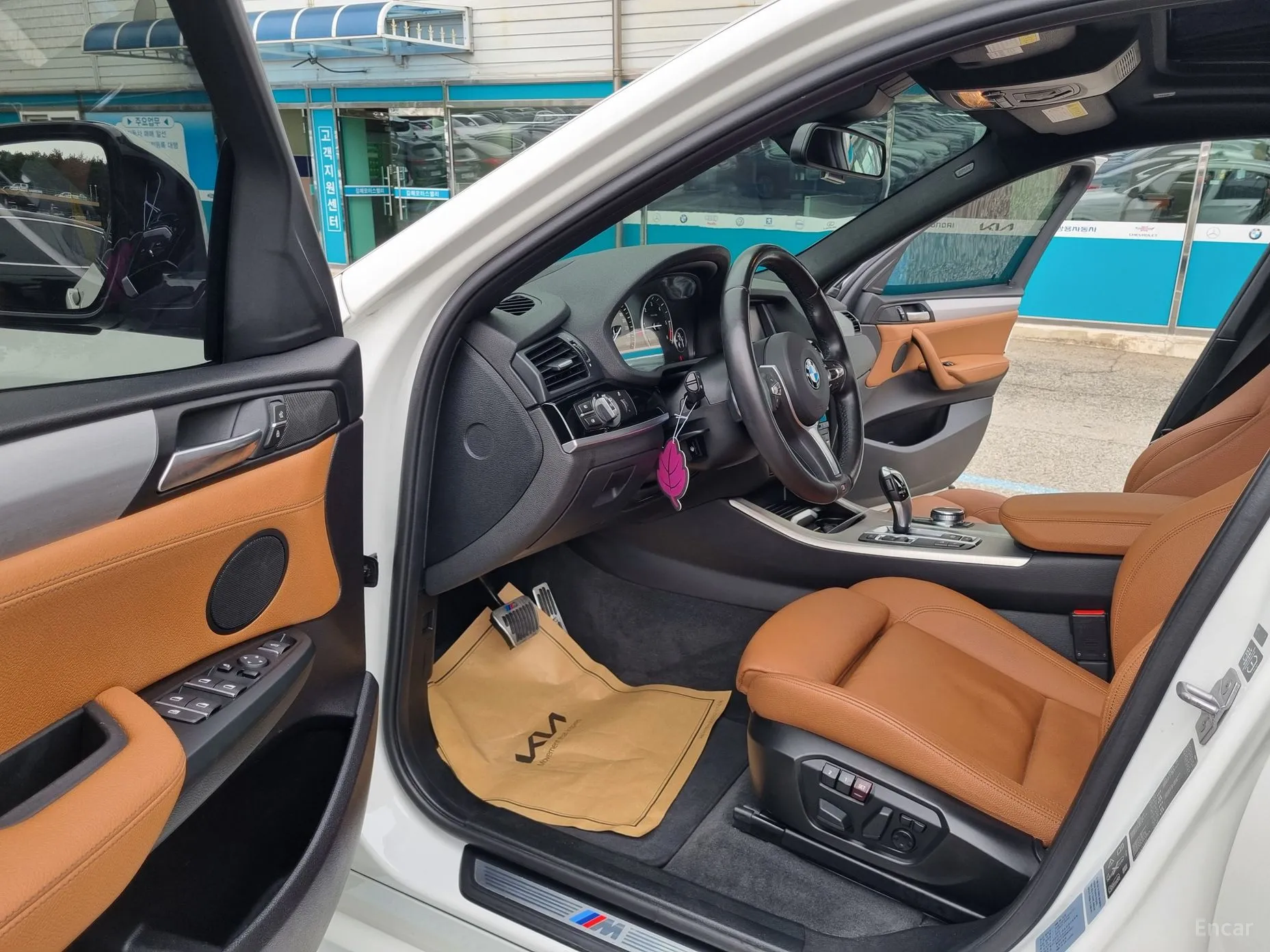 BMW X4 (F26) превью 5