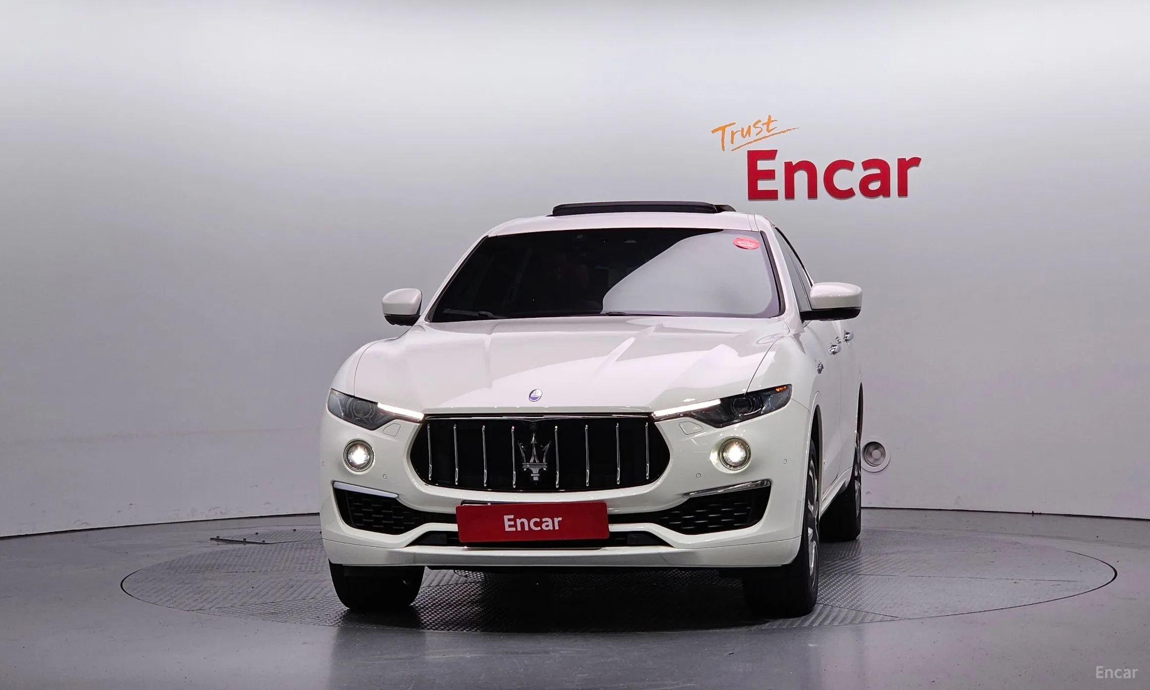 Maserati Levante превью 3