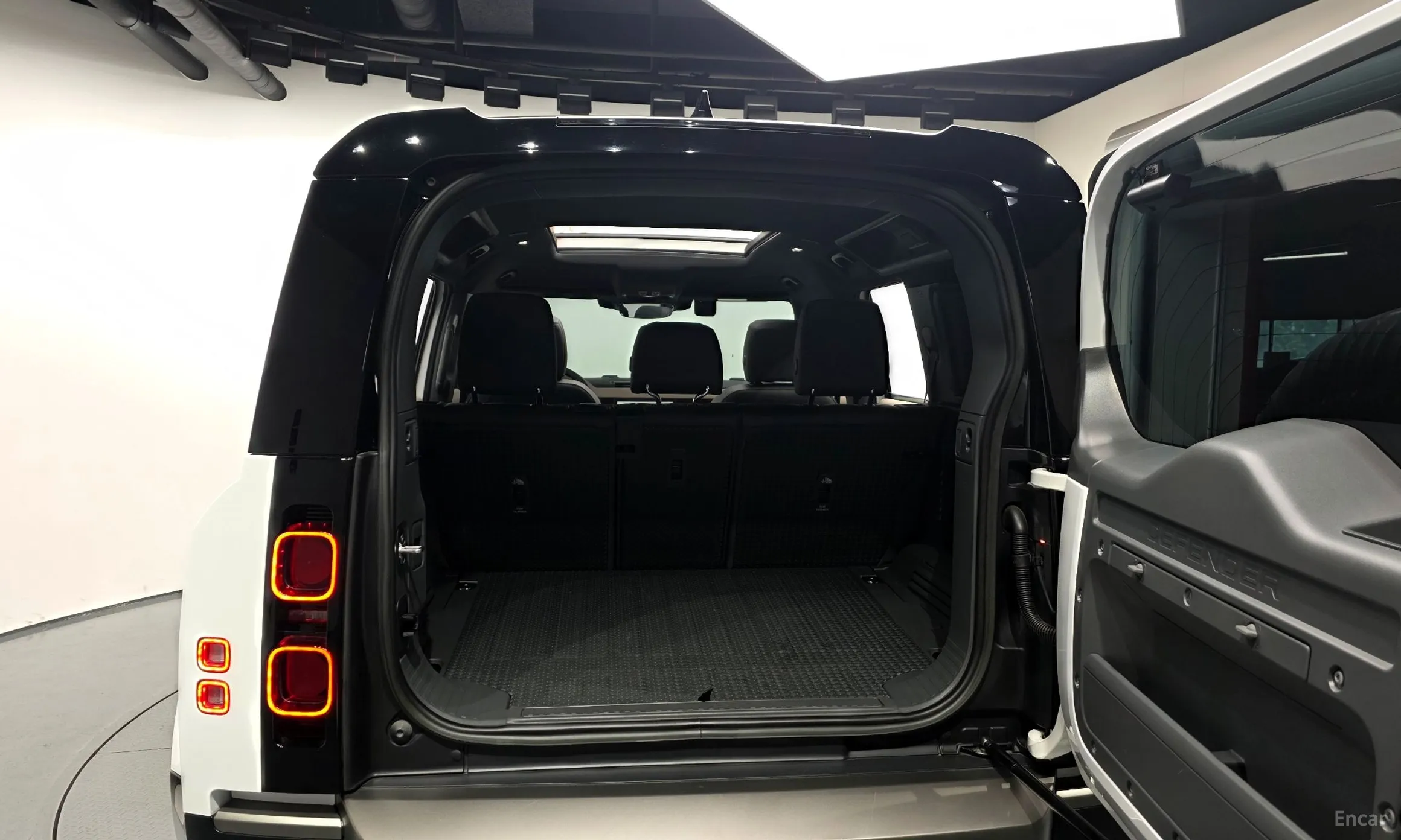 Land Rover Defender (L663) превью 20