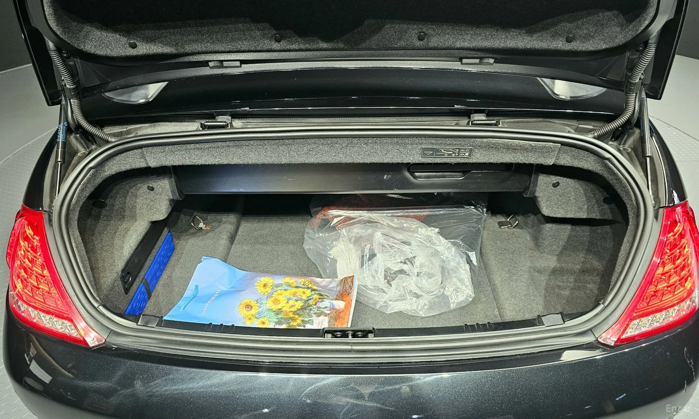BMW 6 Series (E63) превью 20