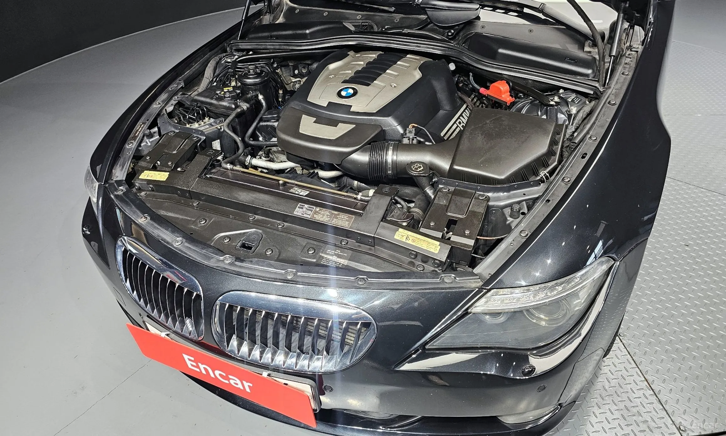 BMW 6 Series (E63) превью 6