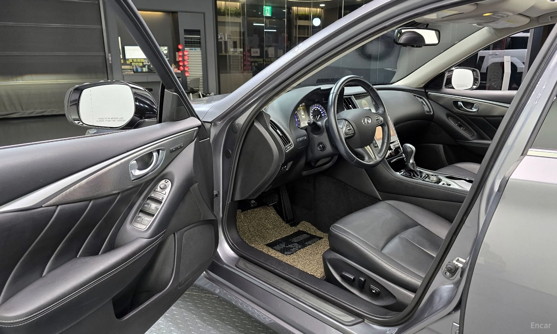 Infiniti Q50 превью 11