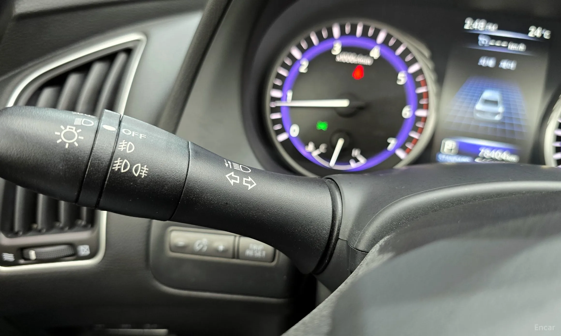 Infiniti Q50 превью 17