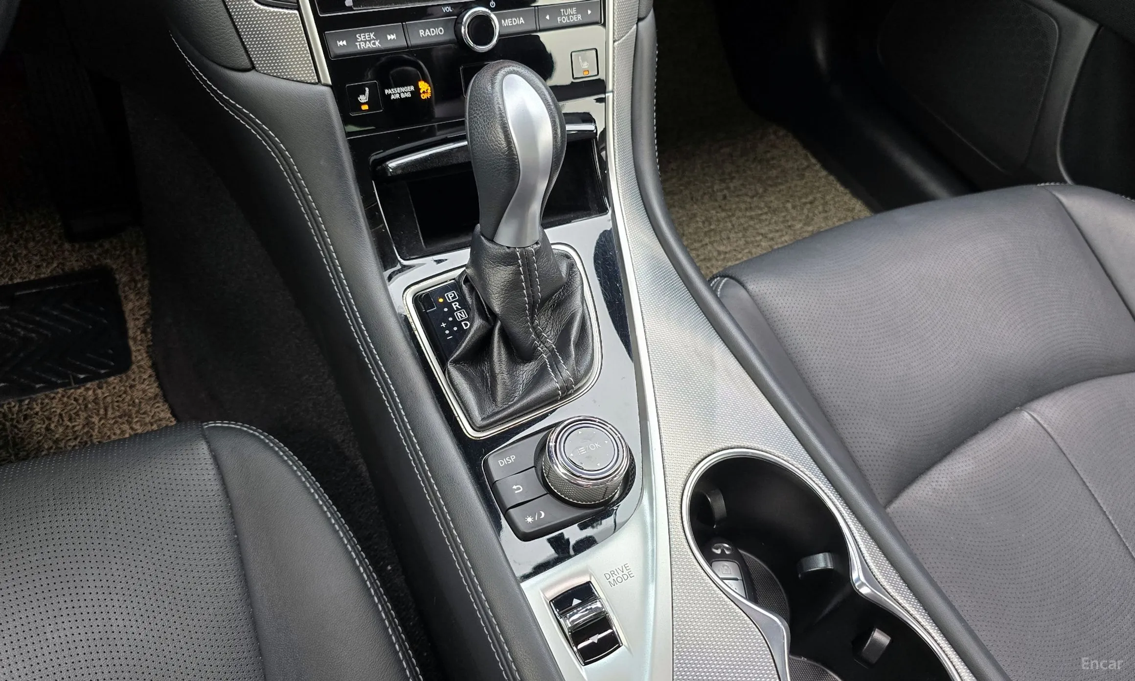 Infiniti Q50 превью 9